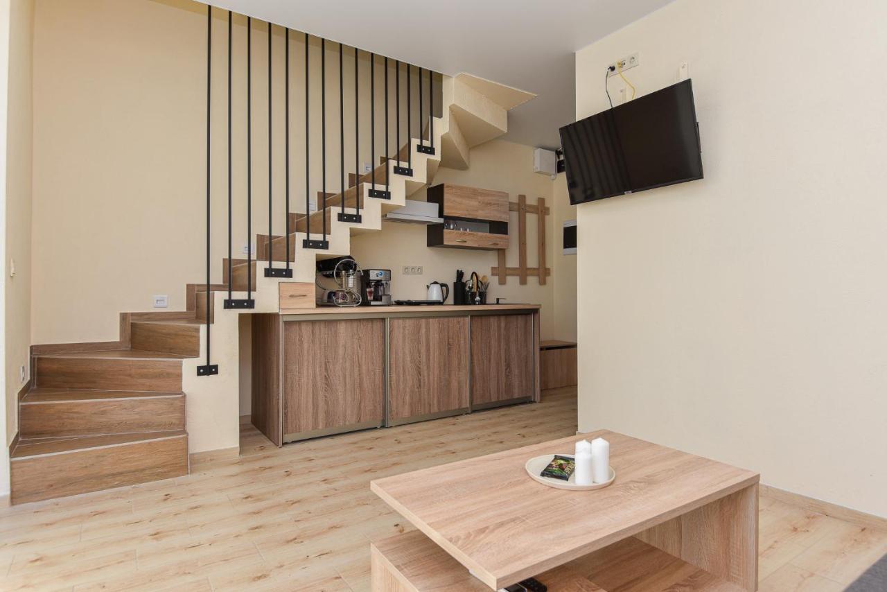 Kopu Ramybe Apartment พาลังกา ภายนอก รูปภาพ
