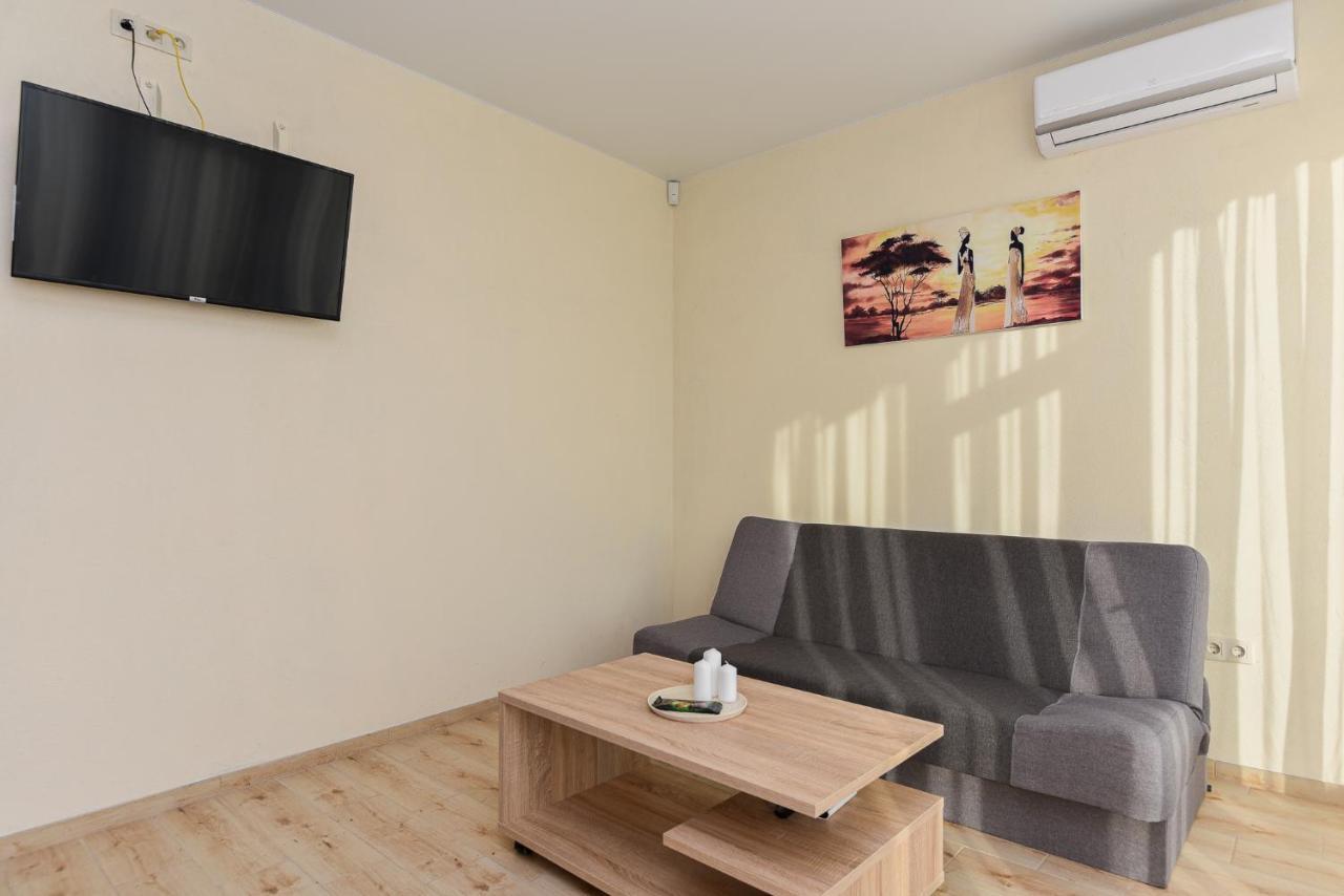 Kopu Ramybe Apartment พาลังกา ภายนอก รูปภาพ