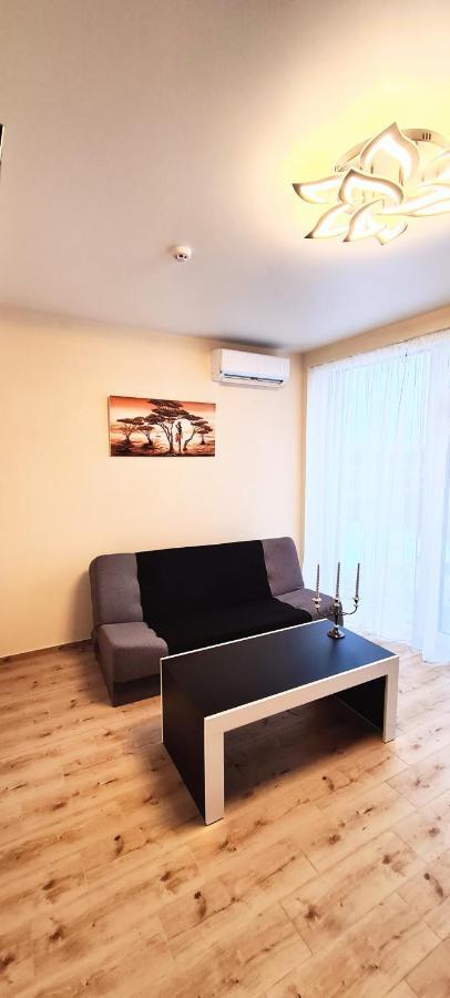 Kopu Ramybe Apartment พาลังกา ภายนอก รูปภาพ